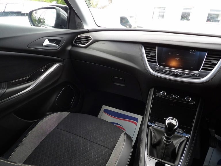 2021 Vauxhall Grandland X 1.5 Turbo D Business Edition Nav 5dr HATCHBACK DIESEL Manual