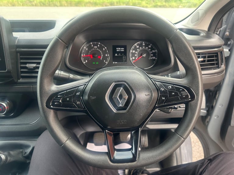 2022 Renault Trafic 2.0 dCi Blue SL28 Business+ L1 H1 Euro 6 (s/s) 5dr PANEL VAN Diesel Manual