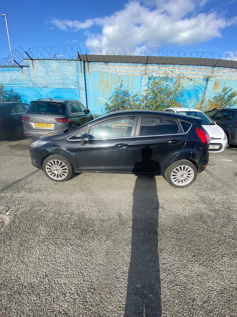 Ford, FIESTA, Hatchback, 2012, Manual, 1498 (cc), 5 doors