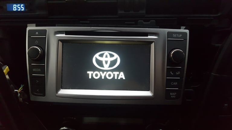 TOYOTA Auris/Yaris 2014-15 Radio/CD/GPS SYSTEM in full working order using buttons
