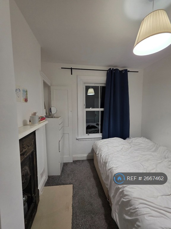 4 bedroom house in Maxted Road, London, SE15 (4 bed) (#2667462)