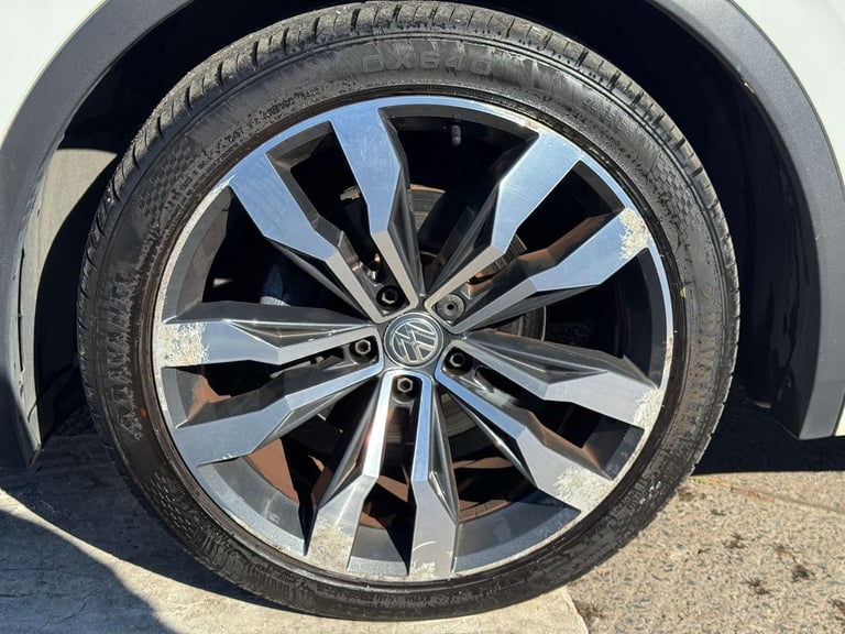 2017 Volkswagen Tiguan 2.0 Tiguan R-Line TDI BlueMotion Technology 4Motion 4WD 5dr - NATIONAL DEL...