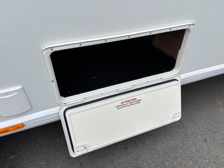 2017 BAILEY PEGASUS BRINDISI, 4 BERTH WITH ISLAND BED, NEW MATTRESS