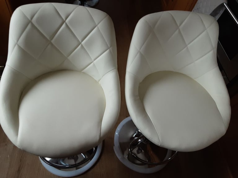 Kitchen bar stools