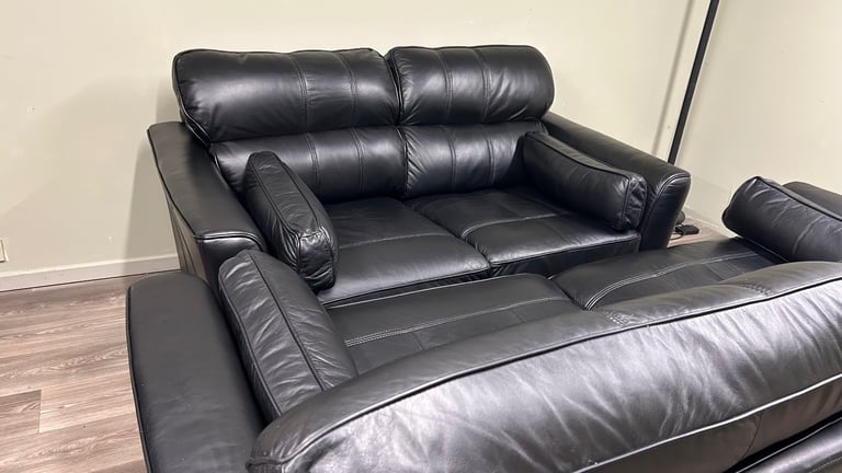 Black leather sofas 3&2