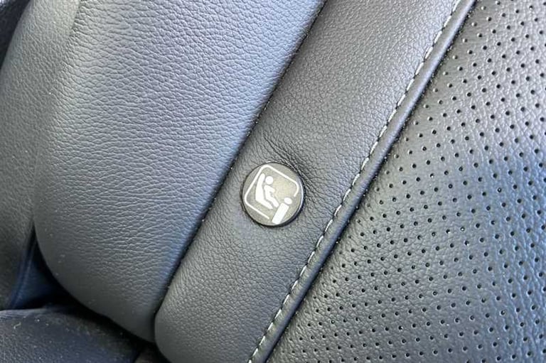 2022 Hyundai Santa Fe 1.6 TGDi Hybrid Premium 5dr 4WD Auto ESTATE PETROL/ELECTRIC Automatic