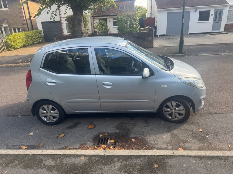 Hyundai, I10, Hatchback, 2012, automatic , 1248 (cc)automatic , 5 doors