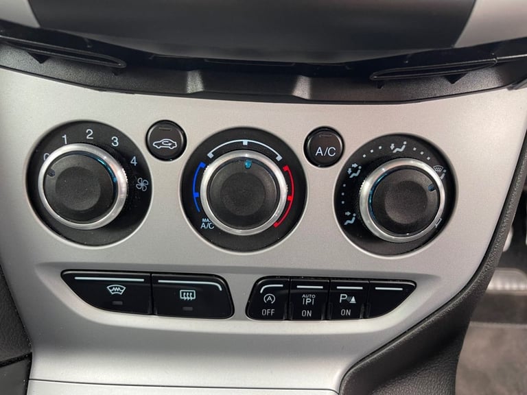 2013 Ford Focus 1.6 TDCi 115 Zetec S 5dr HATCHBACK DIESEL Manual