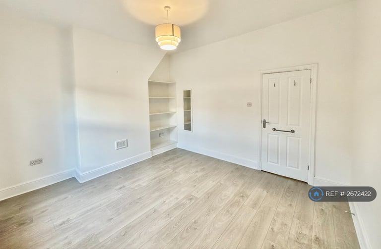 2 bedroom house in Jones Street, Salford, M6 (2 bed) (#2672422)