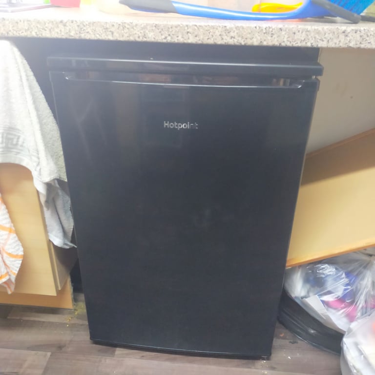 image for Hotpoint under counter freezer 