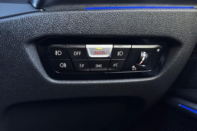 2019 BMW 3 Series 2.0 330i M Sport Saloon 4dr Petrol Auto Euro 6 (s/s) (258 ps) Automatic Saloon ...