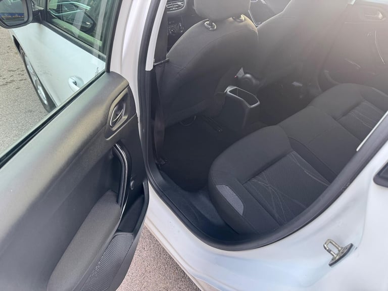  Peugeot 208 1.2 VTi Active Euro 5 5dr Petrol Manual