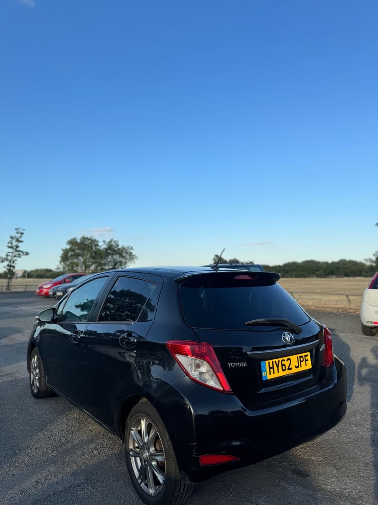 Toyota, YARIS, Hatchback, 2012, Manual, 1329 (cc), 5 doors