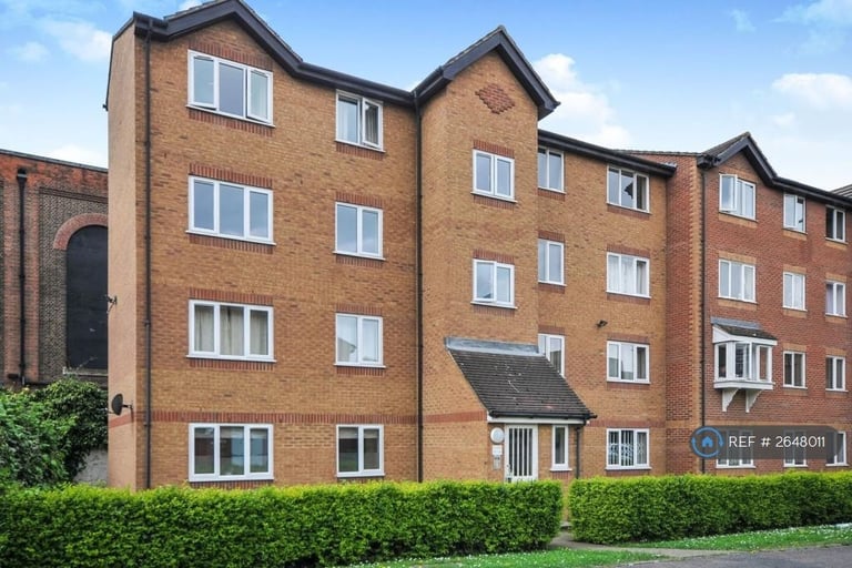 image for 1 bedroom flat in Deptford, London, SE8 (1 bed) (#2648011)