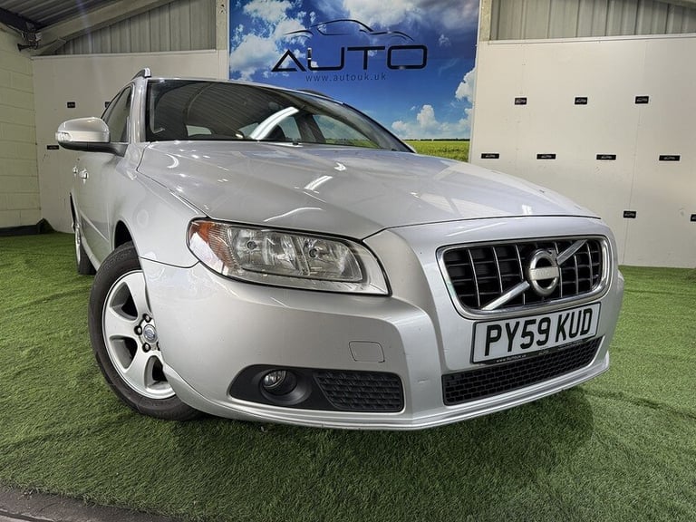 image for 2010 Volvo V70 1.6 DRIVe SE Estate 5dr Diesel Manual Euro 4 (109 ps) Estate Diesel Manual