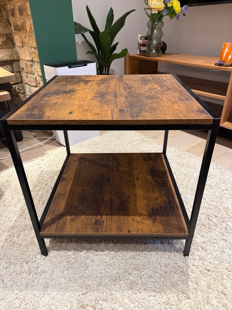 Coffee table / end table 