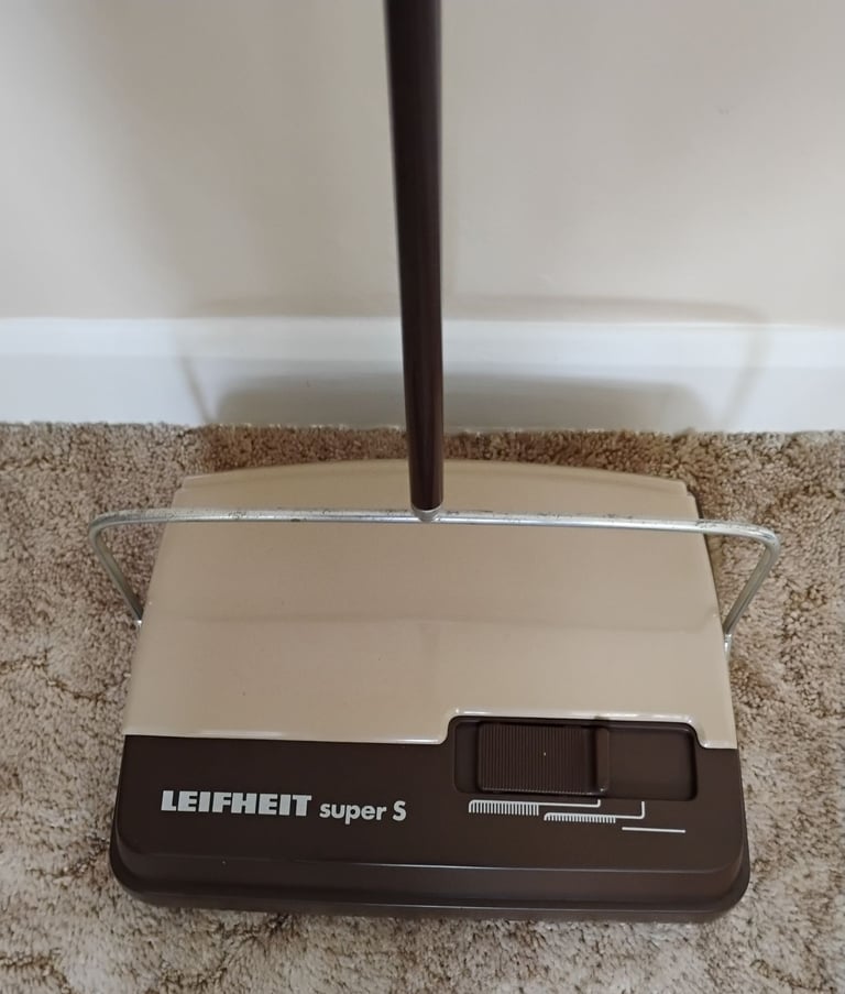 Leifheit carpet sweeper 