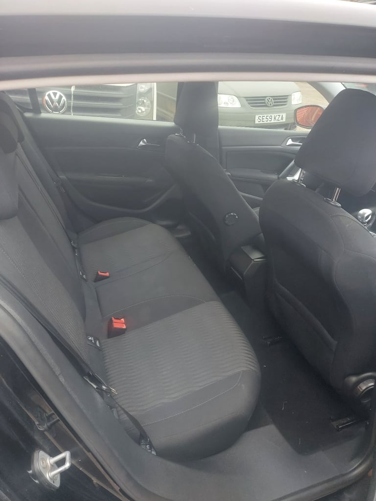Peugeot, 308, Hatchback, 2015, Manual, 1997 (cc),5 doors - Image 3