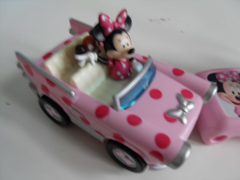 Disney Store Minnie Mouse Remote Control Car  Like-New