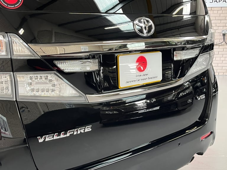 2013 13 TOYOTA VELLFIRE 3.5 V6 Z AUTOMATIC 8 SEATER - FRESH JAPANESE IMPORT