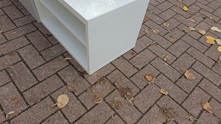 Ikea besta tv stand 