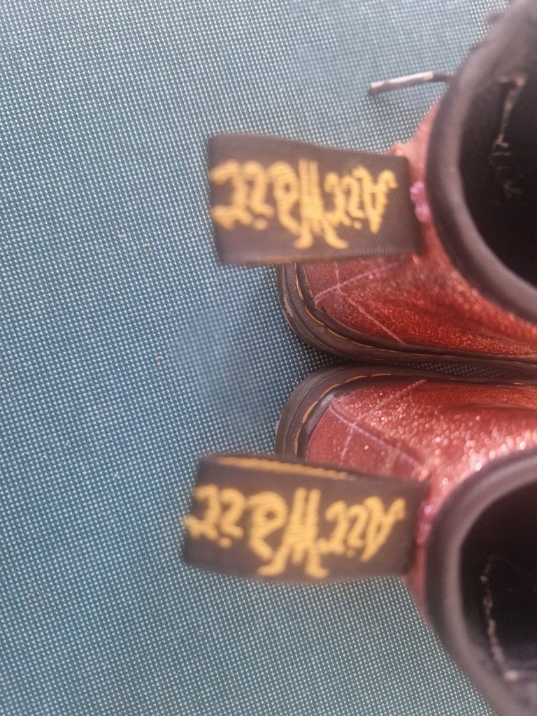 Infants size 5 Dr Martens 