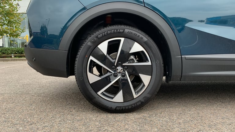 2025 Vauxhall Grandland 1.2 MHEV Ultimate SUV 5dr Petrol Hybrid e-DCT Euro 6 (s/s) (136 ps) SUV H...