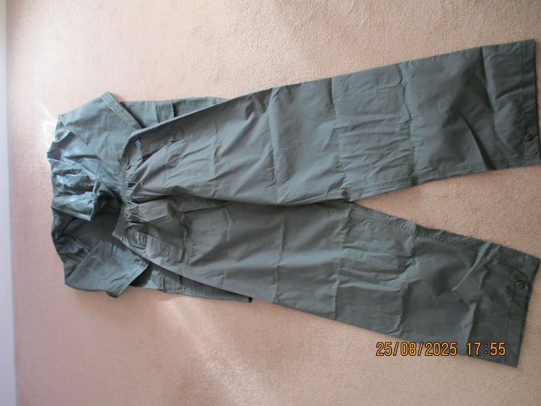 image for REGATTA - Green Waterproof Jacket & Trousers
