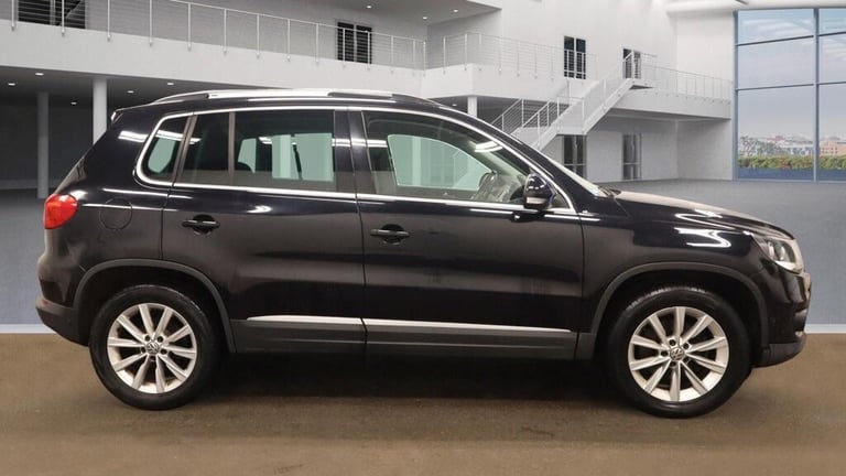 2012 Volkswagen Tiguan 2.0 TDi BlueMotion Tech SE 5dr ESTATE DIESEL Manual