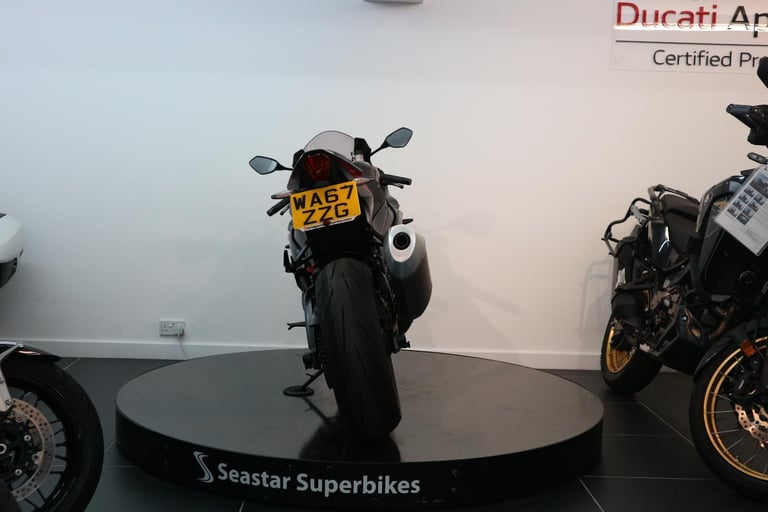 SUZUKI GSXR 1000 AL7 - 8200 MILES - 2017