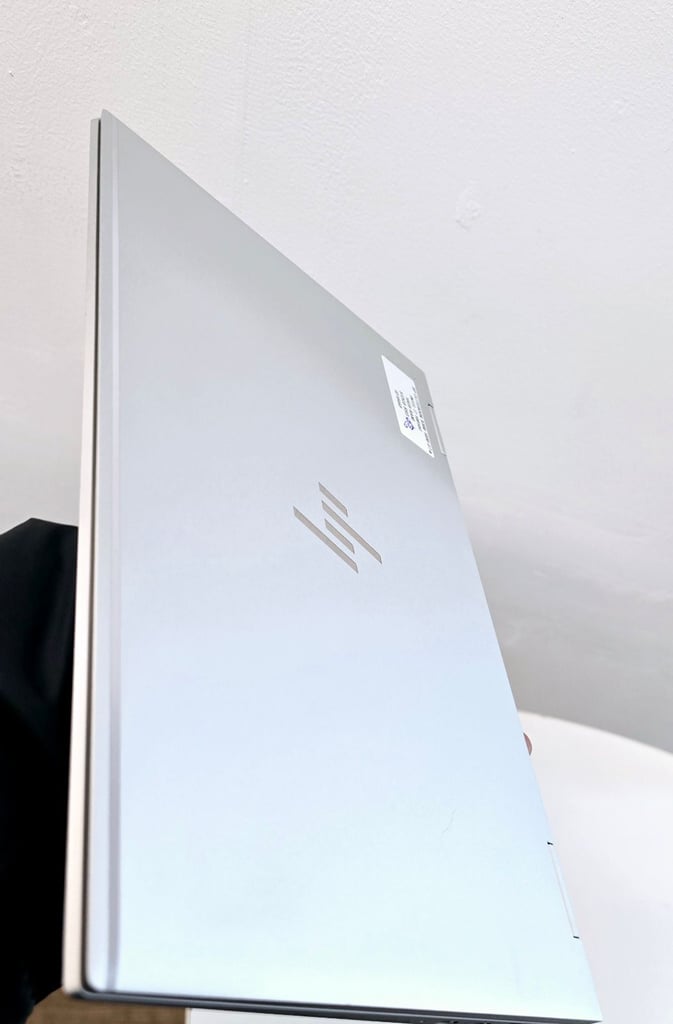 HP x360 G7 i7-10th Gen 16GB 512 GB SSD Intel Iris Ultra Full HD