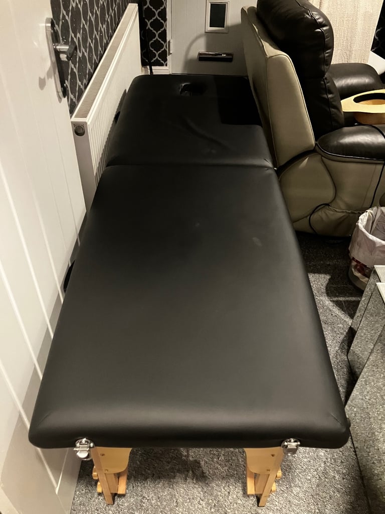 Massage bed / table like new can deliver for a small charge