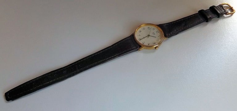 VINTAGE TIMEX QUARTZ WATCH WITH GOOD QUALITY BROWN LEATHER STRAP G.W.O.