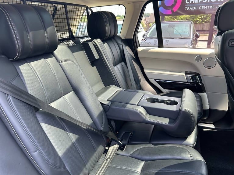 2013 Land Rover Range Rover 4.4 SD V8 Vogue SE SUV 5dr Diesel Auto 4WD Euro 5 (339 ps) Estate Die...