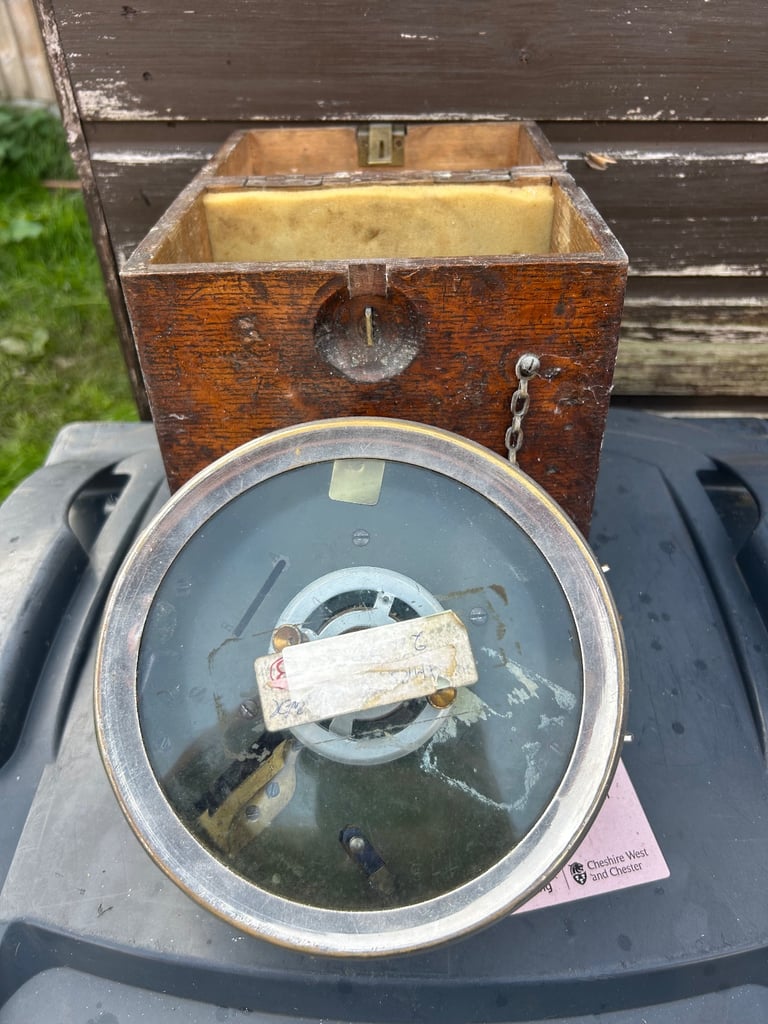 Pigeon racing timing clock - toulet 