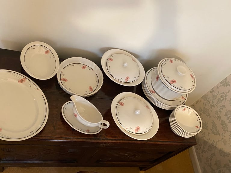 Summerfields dinner and tea service