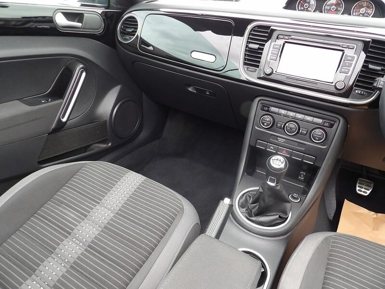 2014 Volkswagen Beetle 2.0 TDI Sport 2dr CONVERTIBLE DIESEL Manual