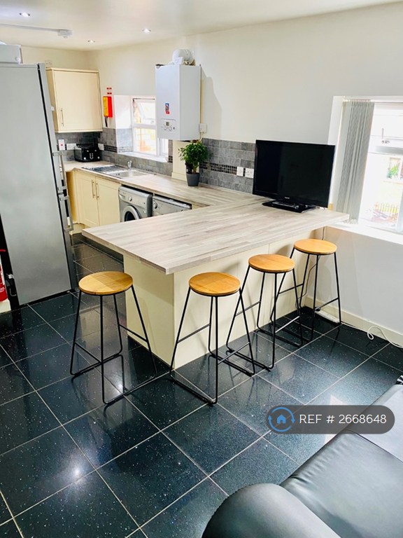 7 bedroom house in Brunswick Street, Leamington Spa, CV31 (7 bed) (#2668648)