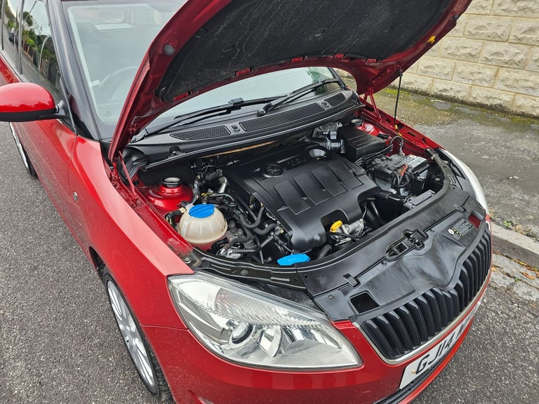 Skoda, FABIA, Estate, 2014, Manual, 1598 (cc), 5 doors