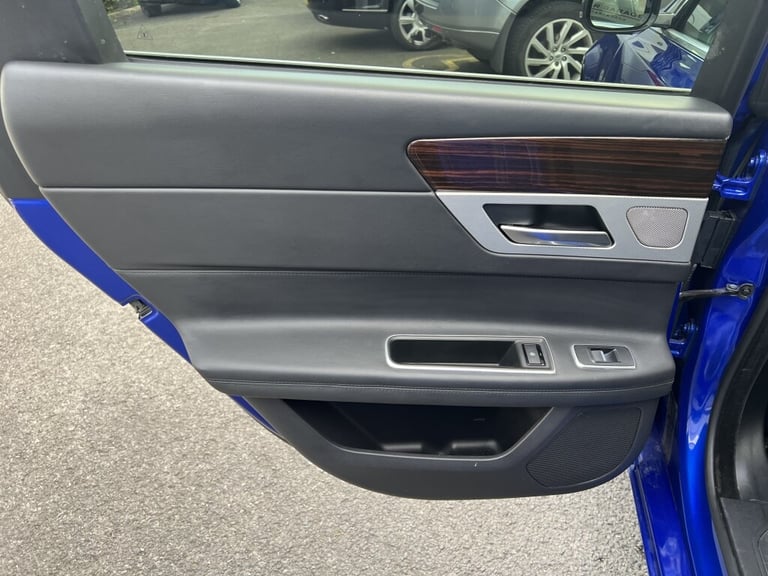 2019 Jaguar XF 2.0 PORTFOLIO 5DR AUTOMATIC Estate Petrol Automatic