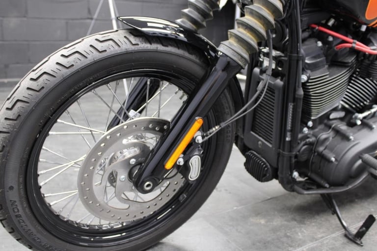 2021 Harley-Davidson FXBBS Softail Street Bob in Vivid Black