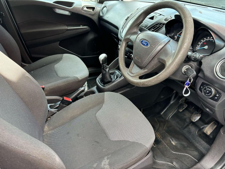 FORD TRANSIT COURIER 1.5 TDCi 2015