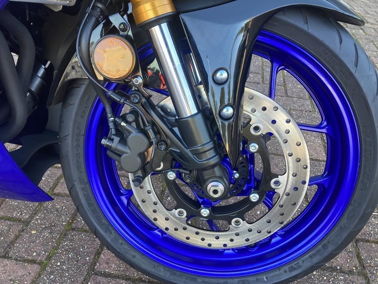 YAMAHA YZF-R3 2025 - ICON BLUE - BRAND NEW - IN STOCK - SAVE 300!