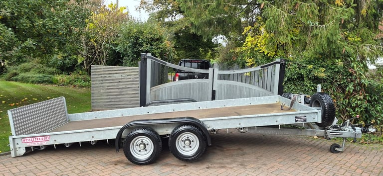 PLANT TRAILER CAR WESSEX MACHINE FARM TILT FLAT BED FREE IFOR WILLIAMS KEY RING