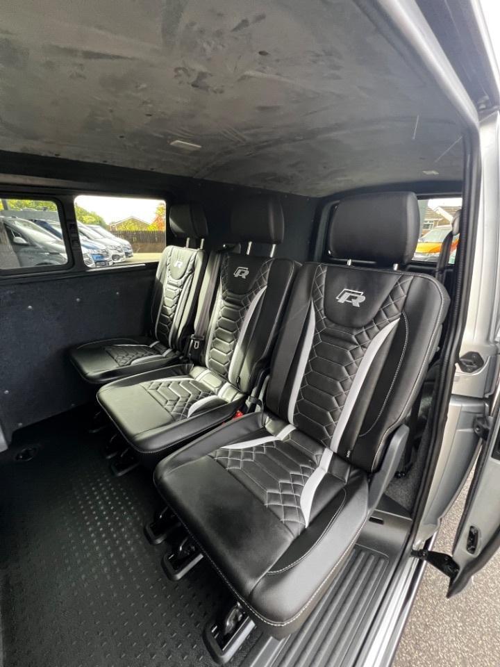 2023 Volkswagen Transporter 2.0 TDI 150 Highline Van DSG combi  kombi 5 door ...