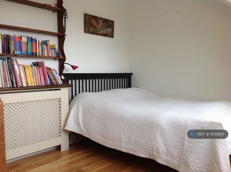 3 bedroom flat in Cavendish Road, London, N4 (3 bed) (#405920)