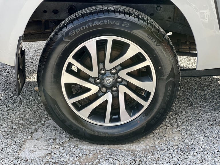 2018 Nissan Navara 2.3 dCi Tekna 4WD Euro 6 (s/s) 4dr PICK UP Diesel Manual