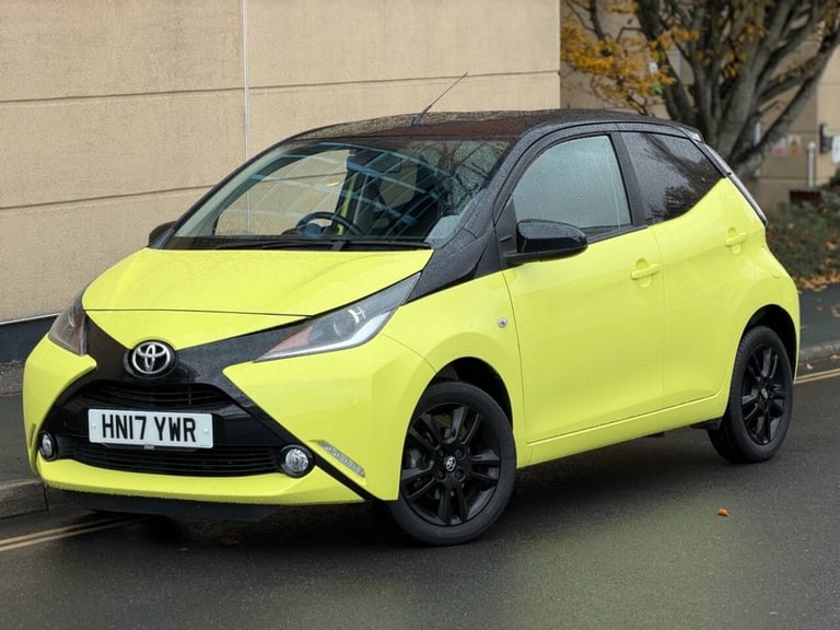 2017 Toyota AYGO 1.0 VVT-i x-cite 3 Yellow Bi-Tone Hatchback 5dr Petrol Manual Euro 6 (68 ps Hatc...