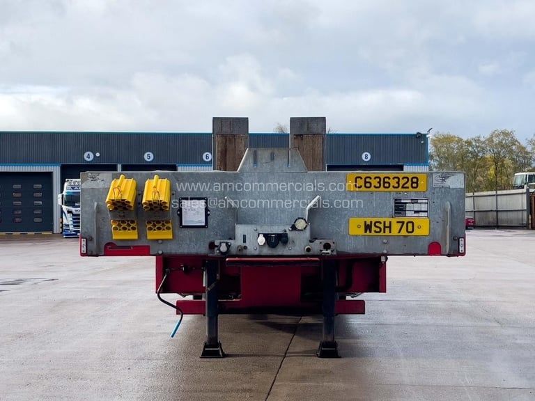 MAX 3 AXLE LOW LOADER 