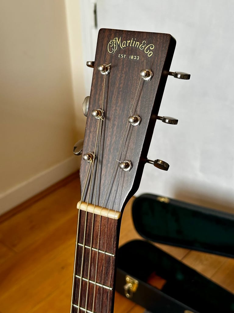 Martin 000-15M All Solid Mahogany Acoustic Guitar + Hard Case
